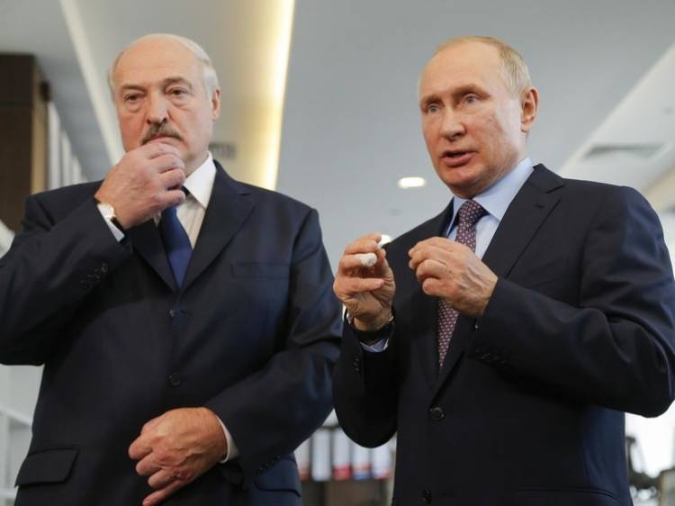 Lukaşenko Putinin qəbuluna niyə gedir...