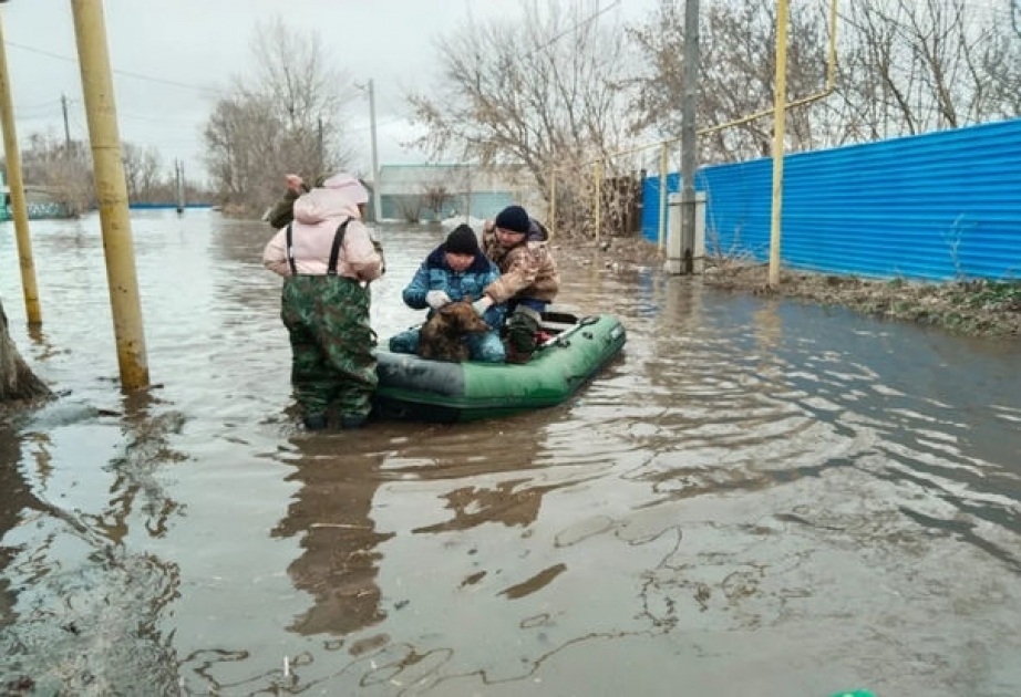 Qazaxıstanda 104 min insan təxliyə olundu 