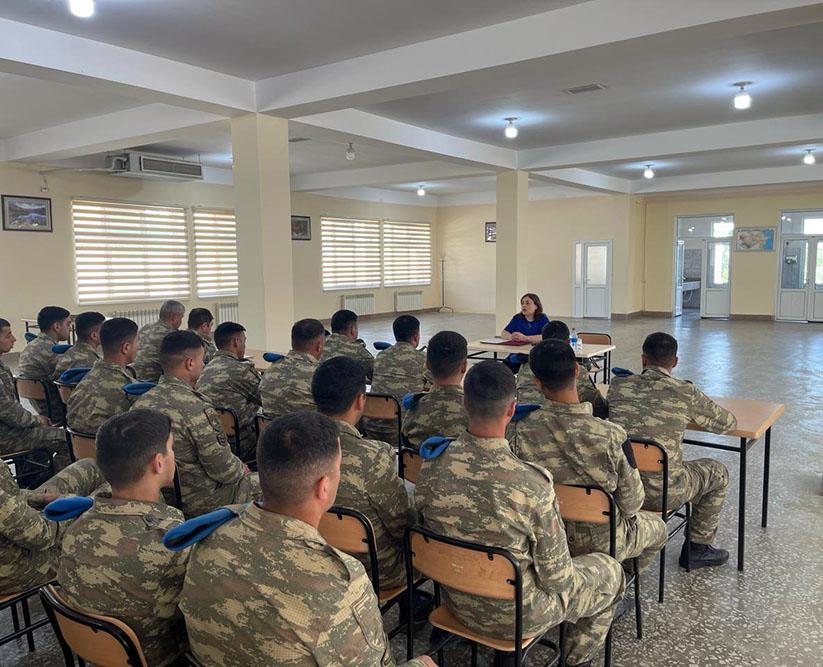 Orduda gender bərabərliyi ilə bağlı seminarlar