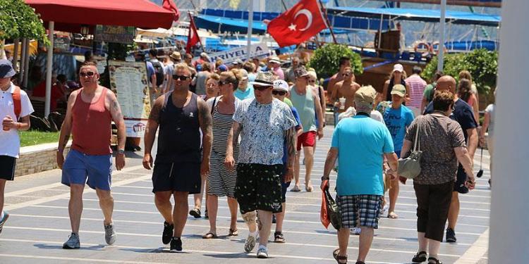 Türkiyəyə ən çox gedən turistlər üç ölkədəndir
