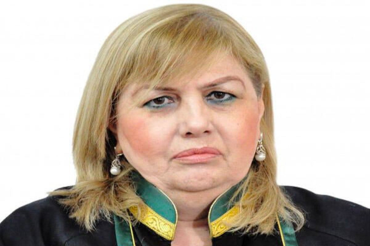 Həbsdə olan vəkil məhkəməyə və prokurora etiraz etdi