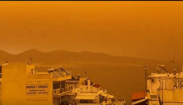Yunanıstanı toz fırtınası bürüyüb