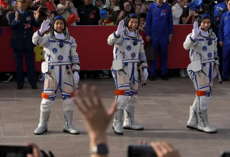 Çin kosmosa yeni astronavtlar göndərir