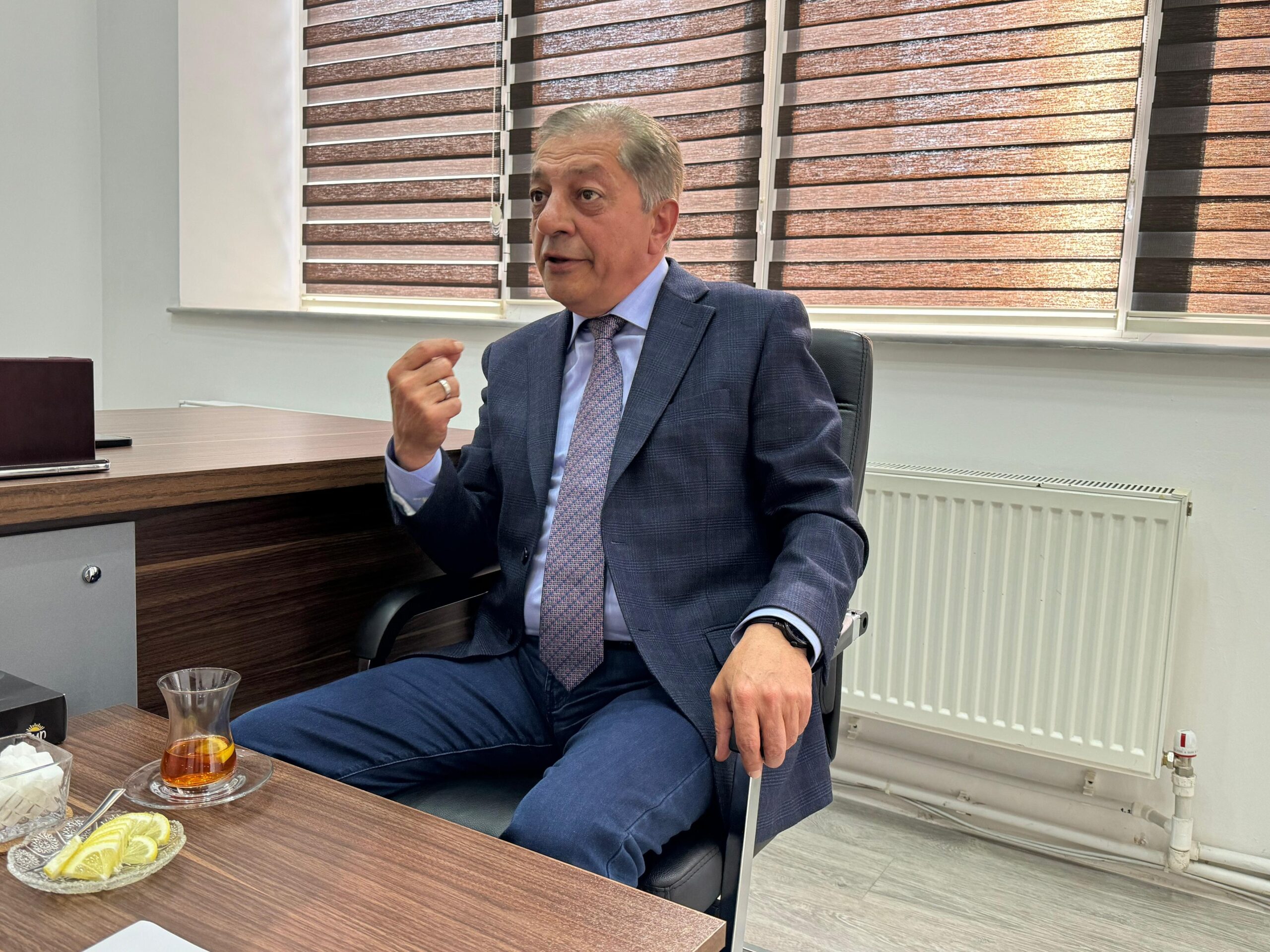 “Qərb ilk dəfə belə bir oyunçu ilə rastlaşıb: onun gedişlərini öncədən təxmin edə bilmir”