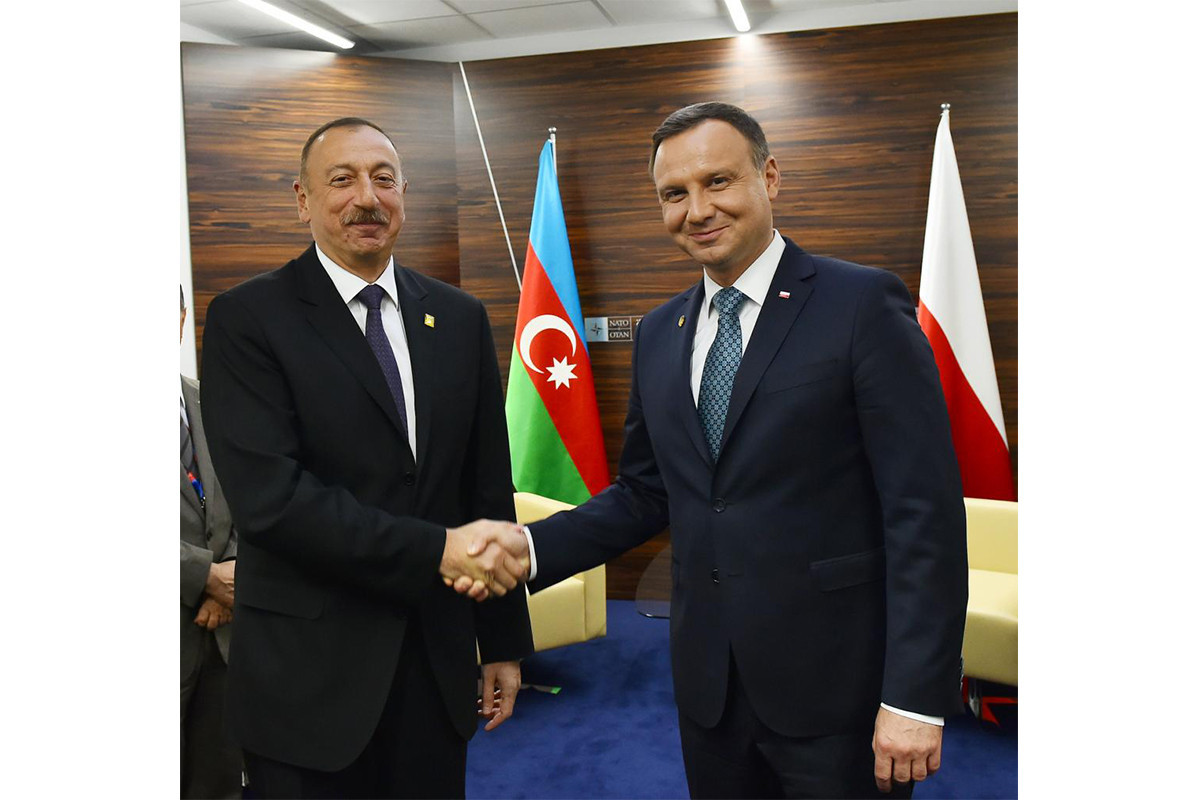 İlham Əliyev Polşa Prezidentini təbrik etdi
