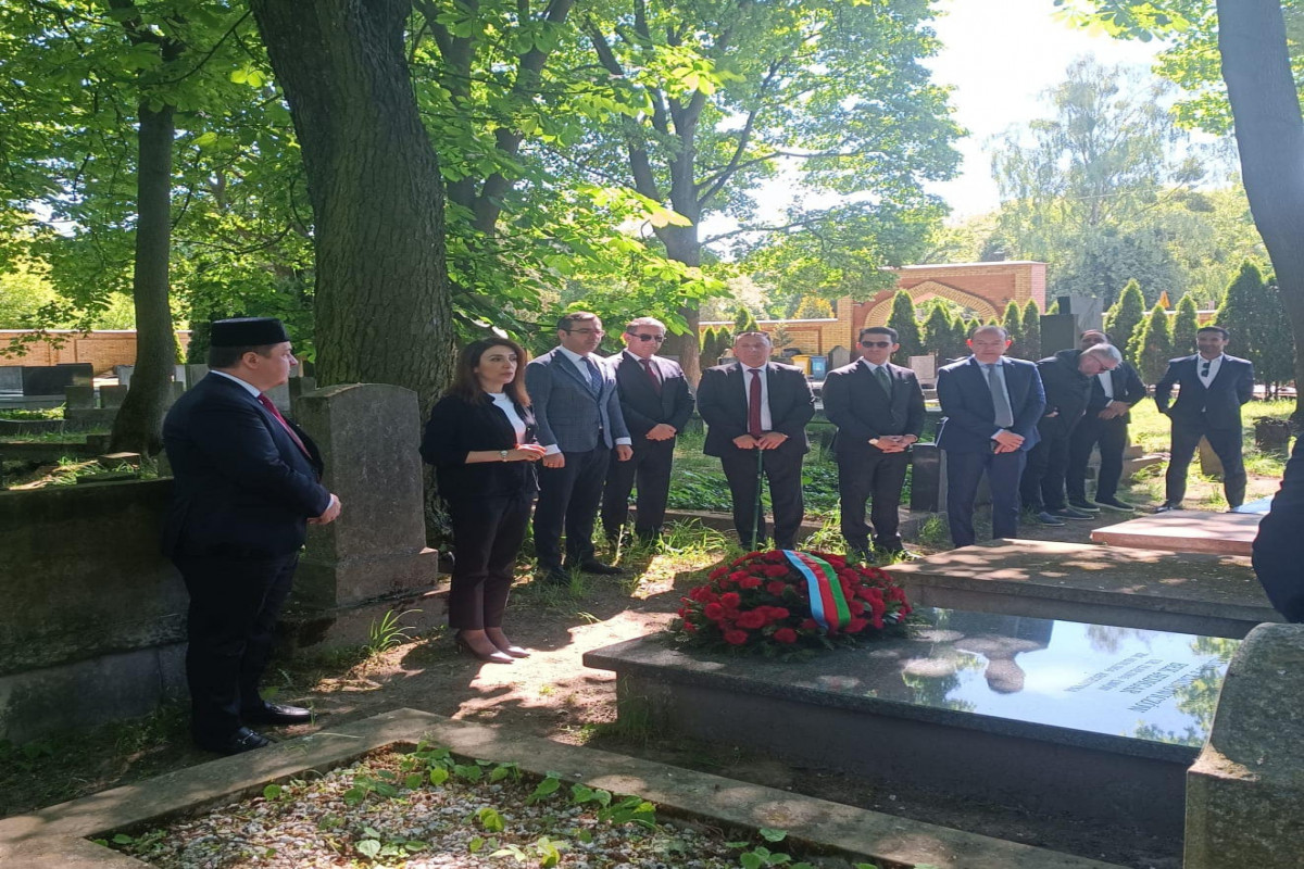 Polşada azərbaycanlı polkovnikin məzarı ziyarət olunub - FOTO