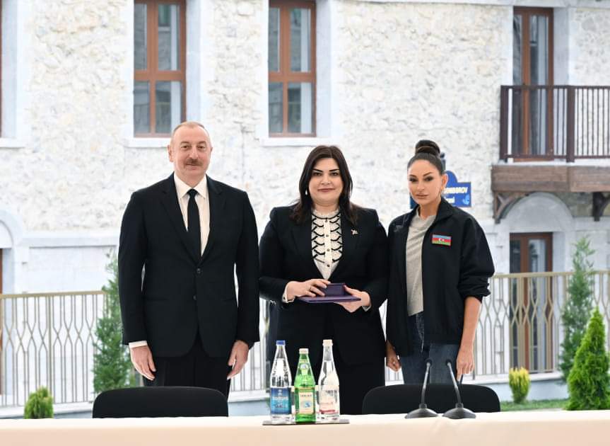 Güllələnən icra başçısının qızına da Şuşada ev verildi - FOTO