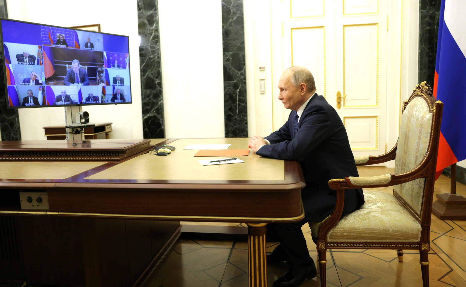 Putin komandası ilə postsovet məkanını müzakirə etdi 