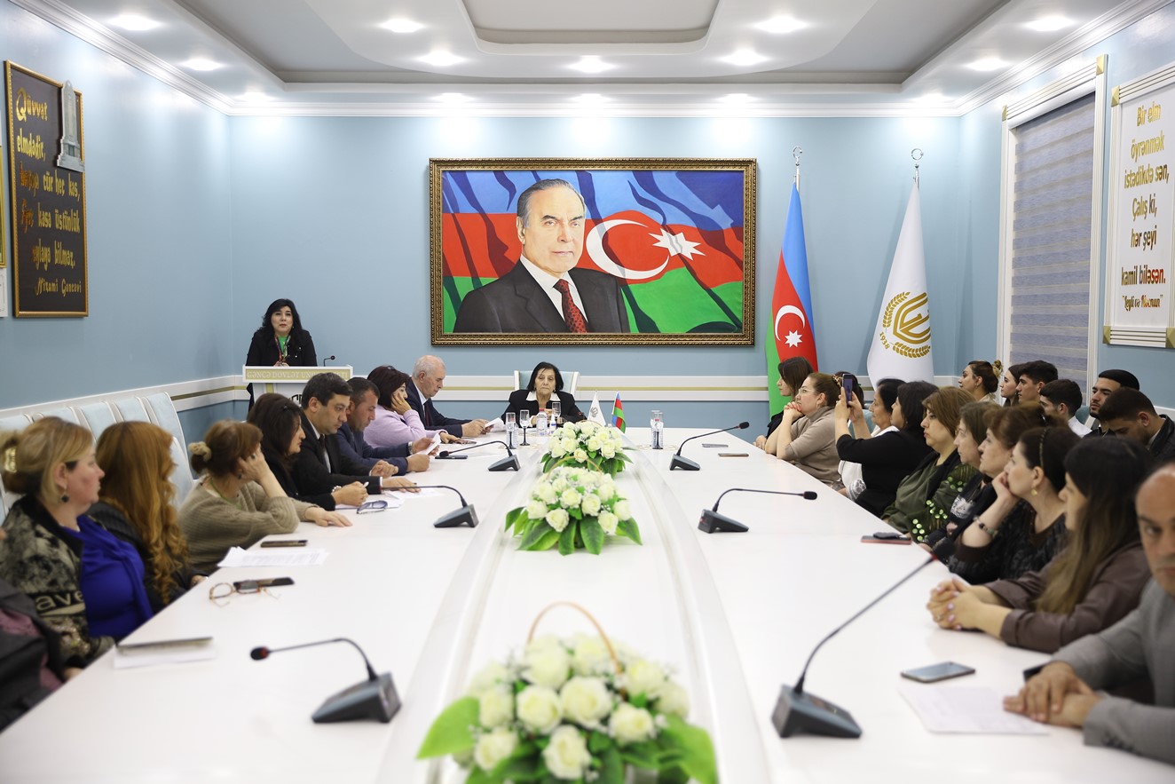 Gəncə Dövlət Universitetində dəyirmi masa keçirilib - FOTO