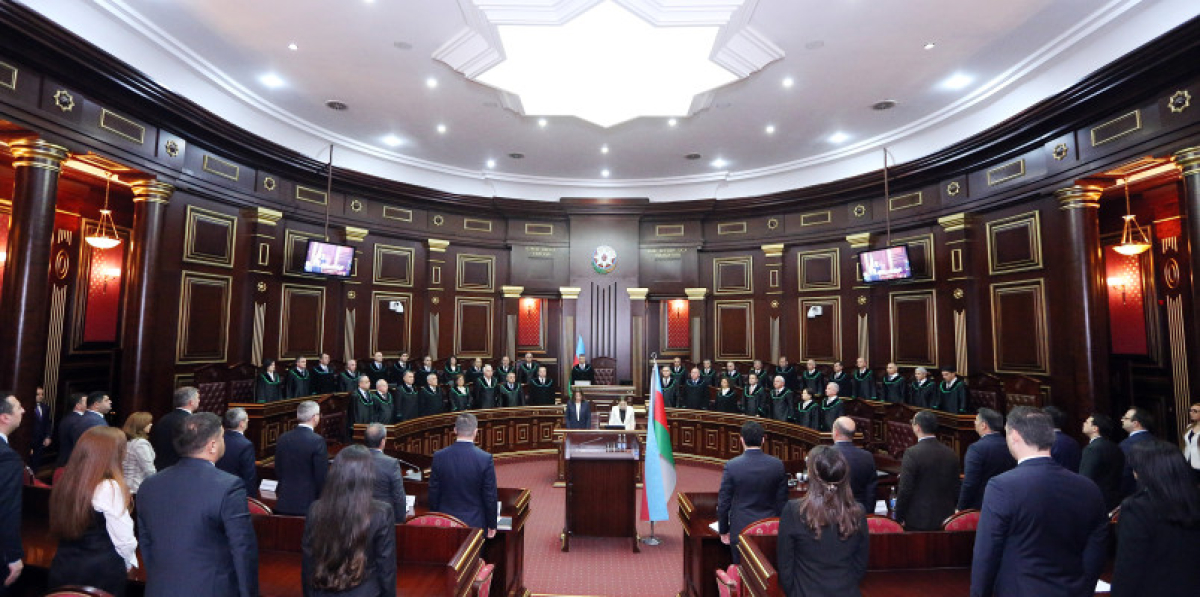 Yeni təyin olunmuş hakimlər and içdi