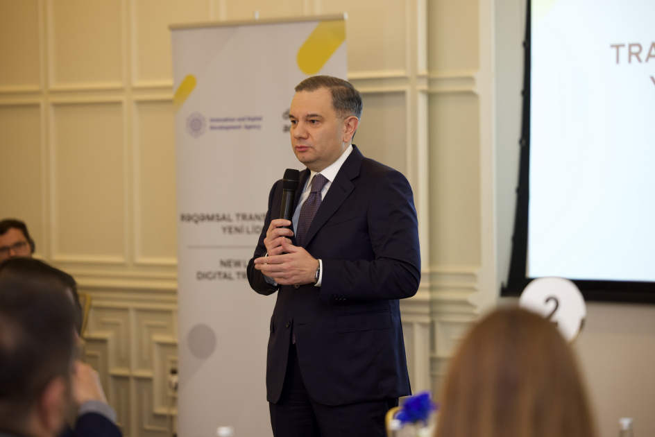 Dövlət qurumlarının rəhbərləri üçün rəqəmsal liderlik üzrə təlimlərə start verildi