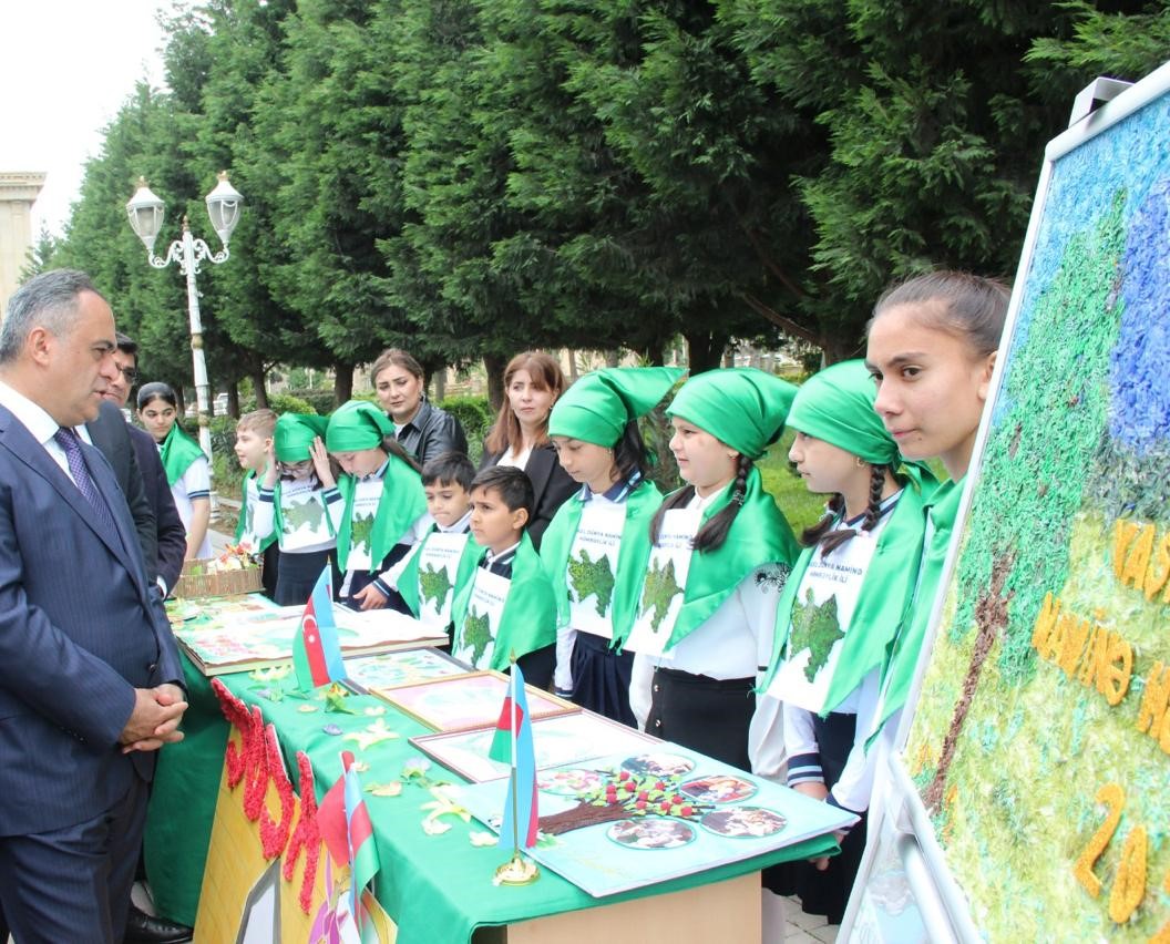 Goranboyda rəsm və əl işləri sərgisi təşkil olunub - FOTO