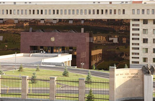 Ermənistanda yeni hərbi bildiriş sisteminin tətbiqi müzakirə olunur