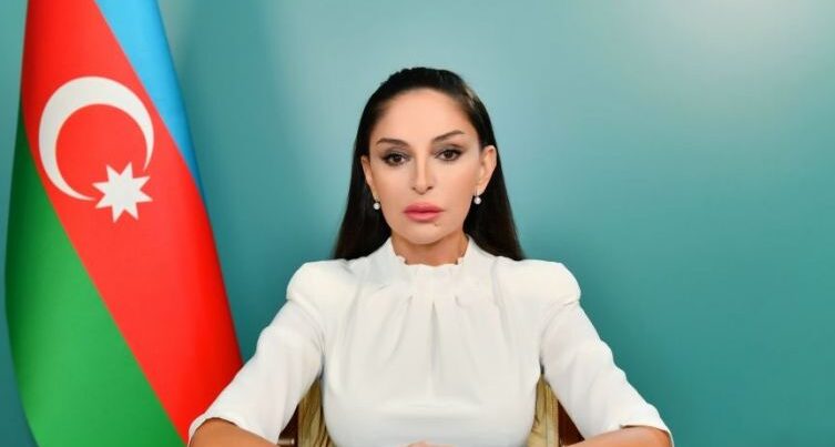 Mehriban Əliyeva Hidayət Heydərovu təbrik etdi