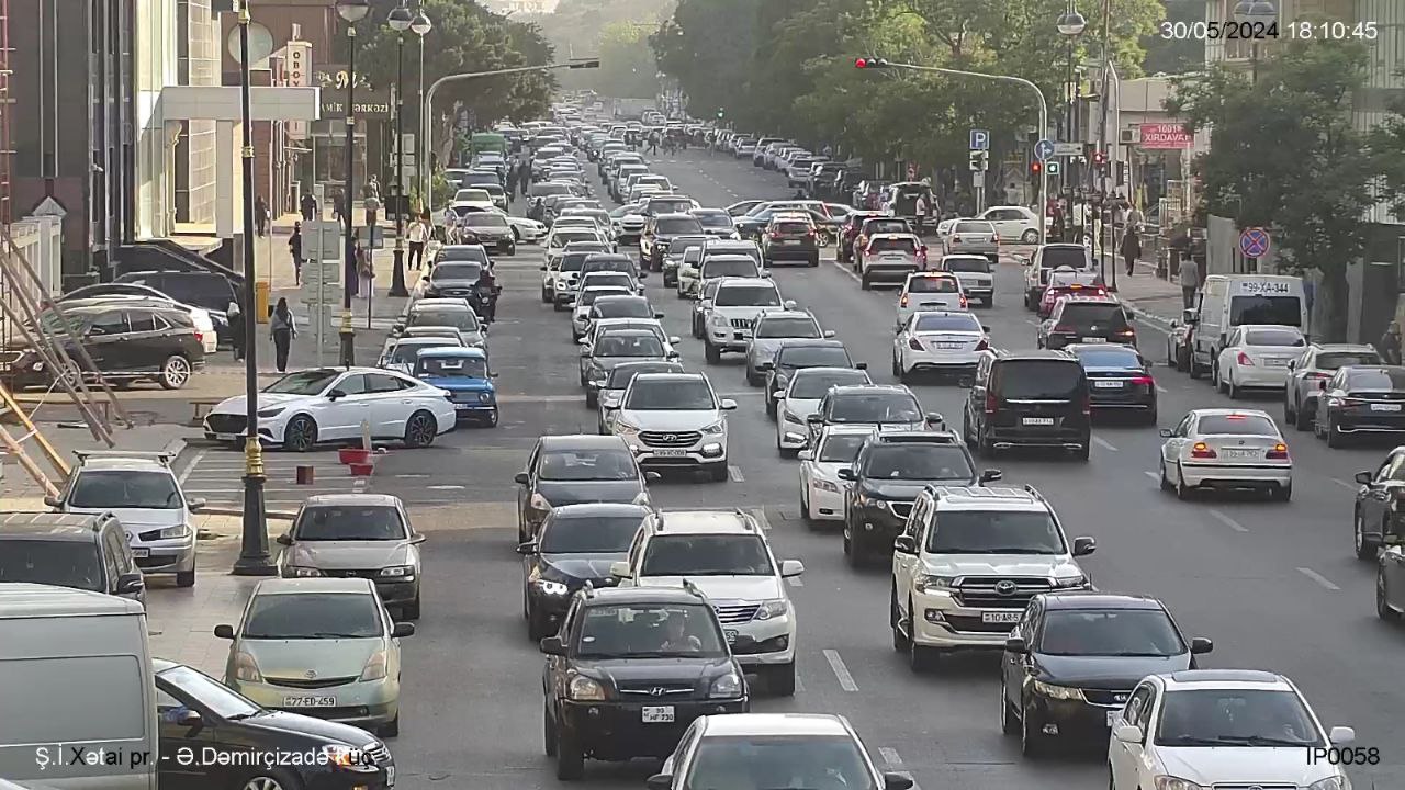 18 yolda tıxac var 