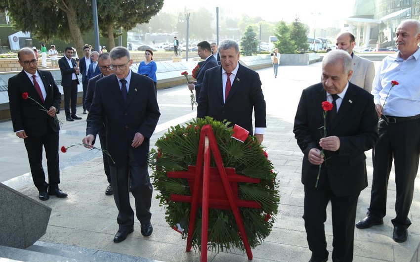 Əziz Səncər Azərbaycana GƏLDİ