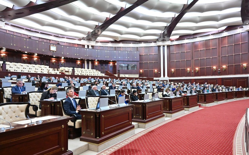 Milli Məclisdə keçən ilin büdcəsinin icrası ilk oxunuşda qəbul edildi
