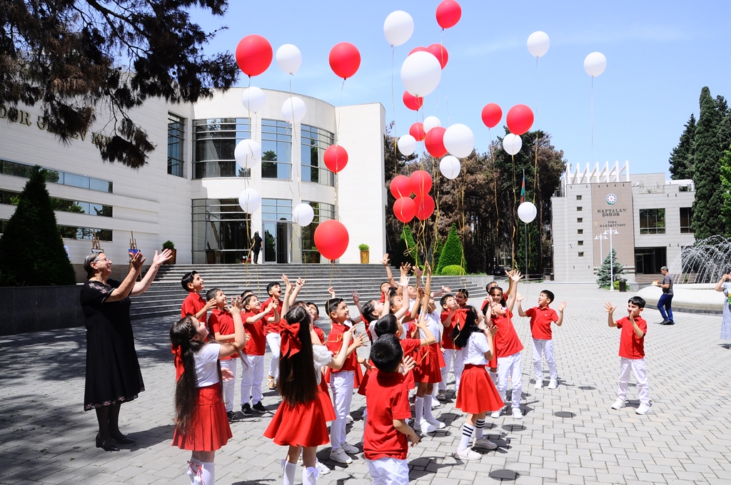 “Uşaqlar bizim gələcəyimizdir” - FOTOLAR