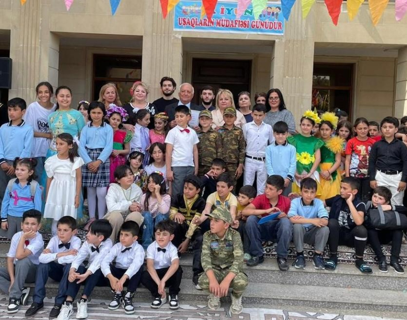 Akademik uşaqlarla görüşdü
