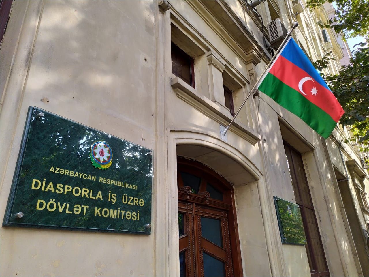 Arif Mirzəyevə “Diaspor fəaliyyətində xidmətə görə” medalı təqdim edildi