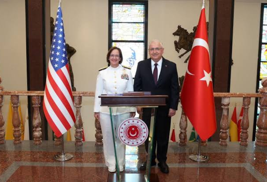 Amerikalı admiral Türkiyədə 