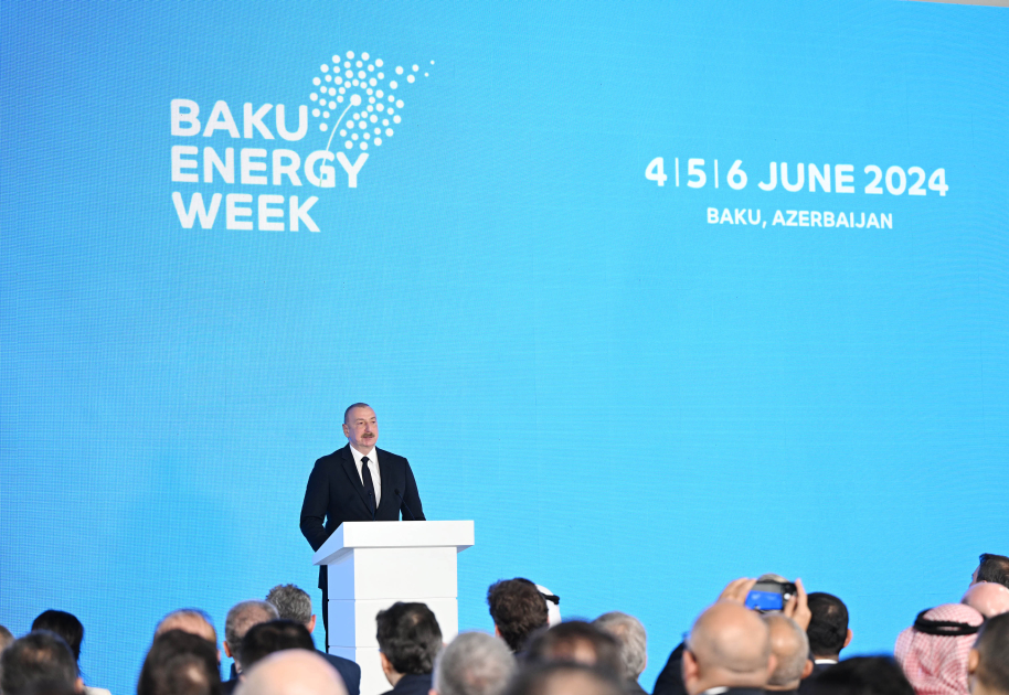 Prezident üç elektrik stansiyasının təməlqoyma mərasimində iştirak edir