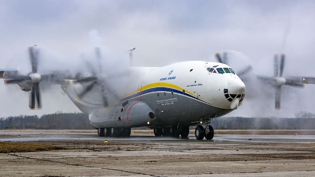 Rusiya An-22-nin istehsalını dayandırır