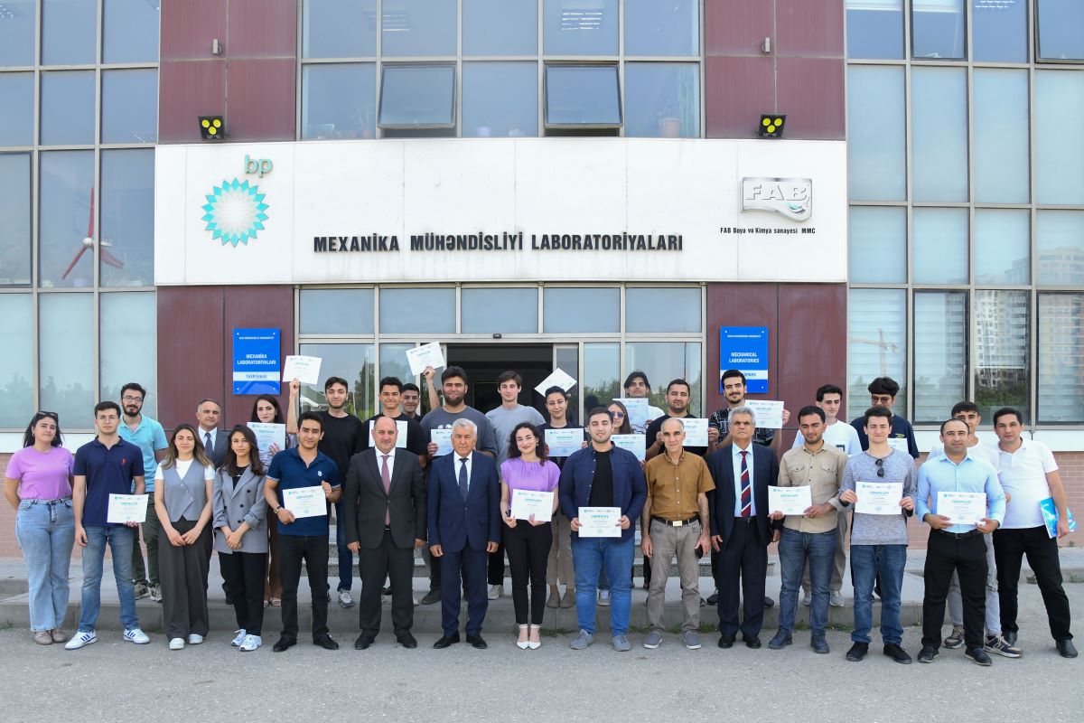BMU-da startapçı tələbələrə sertifikatlar təqdim edilib - FOTO