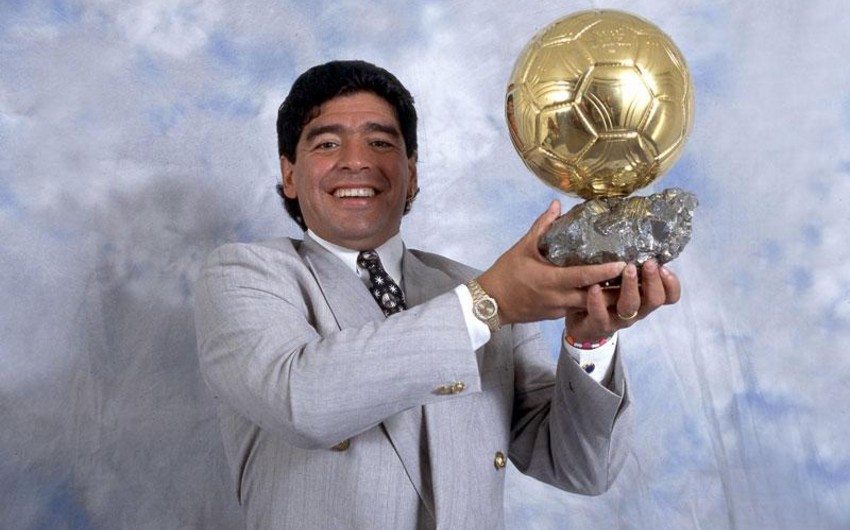 Maradonanın “Qızıl top”u hərracdan çıxarıldı