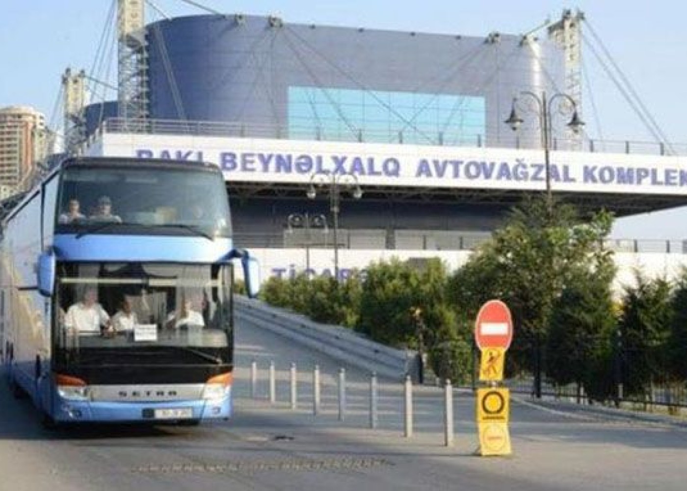 Bakı-Naxçıvan və bir neçə avtobus marşrutu müsabiqəyə çıxarıldı 