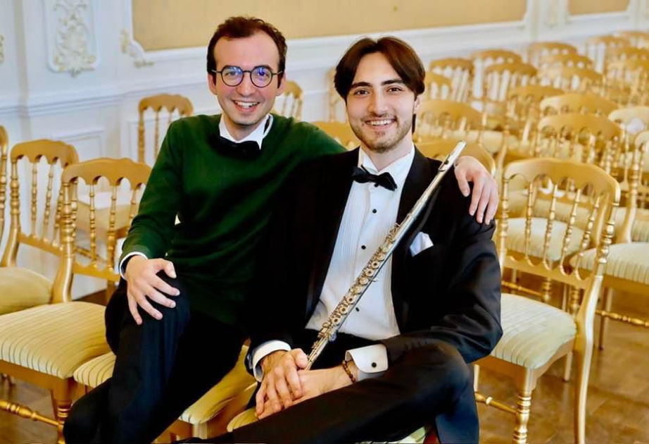 Azərbaycanlı tələbələr Parisdə musiqi qrupu yaradıblar