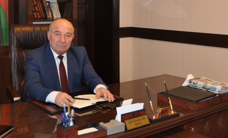 İşdən çıxarılan icra başçısının DOSYESİ