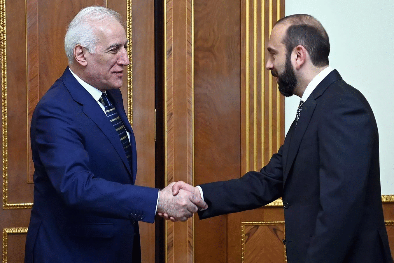 Prezident və nazir Ermənistan-Azərbaycan danışıqlarını müzakirə edib