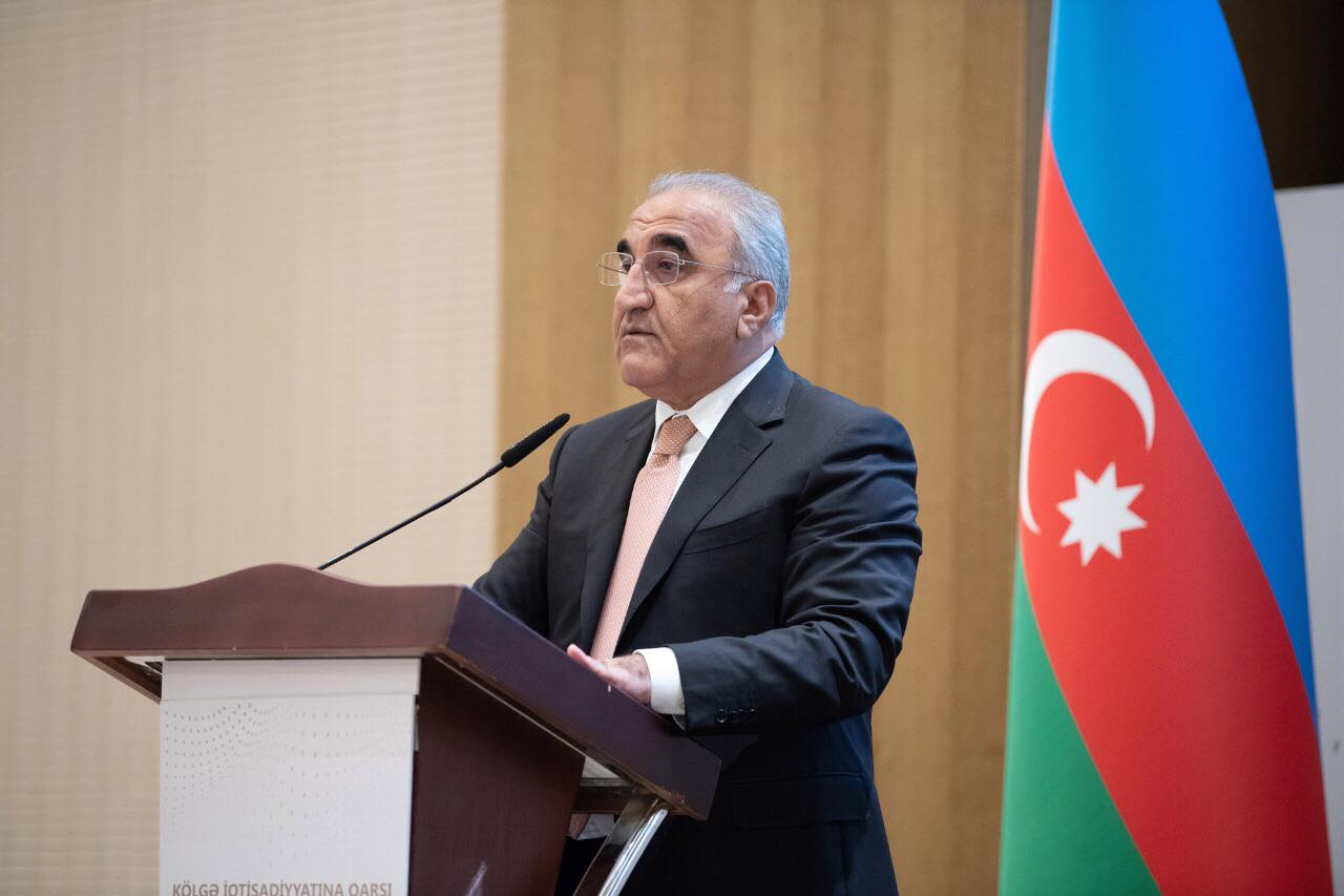 UNEC rektoru COP 29-da Azərbaycanın sədrliyi ilə Qlobal Komissiyanın yaradılmasını təklif etdi