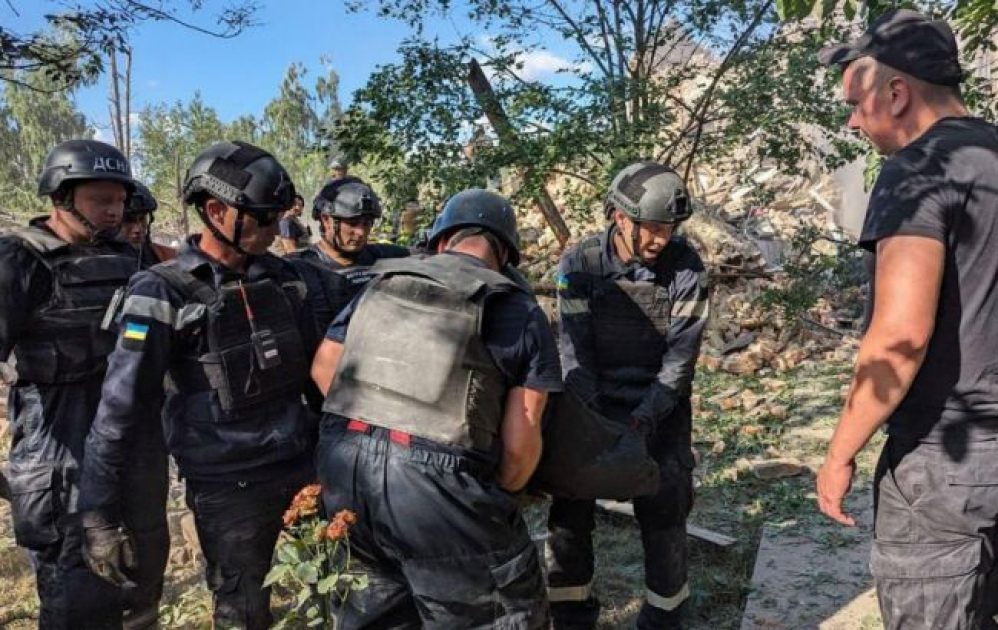 Krivoy Roq atəşə tutuldu - 8 nəfər öldü 