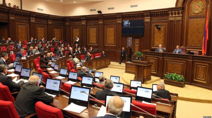 Ermənistanda büdcə kəsiri 485 milyon dollara yaxın olub