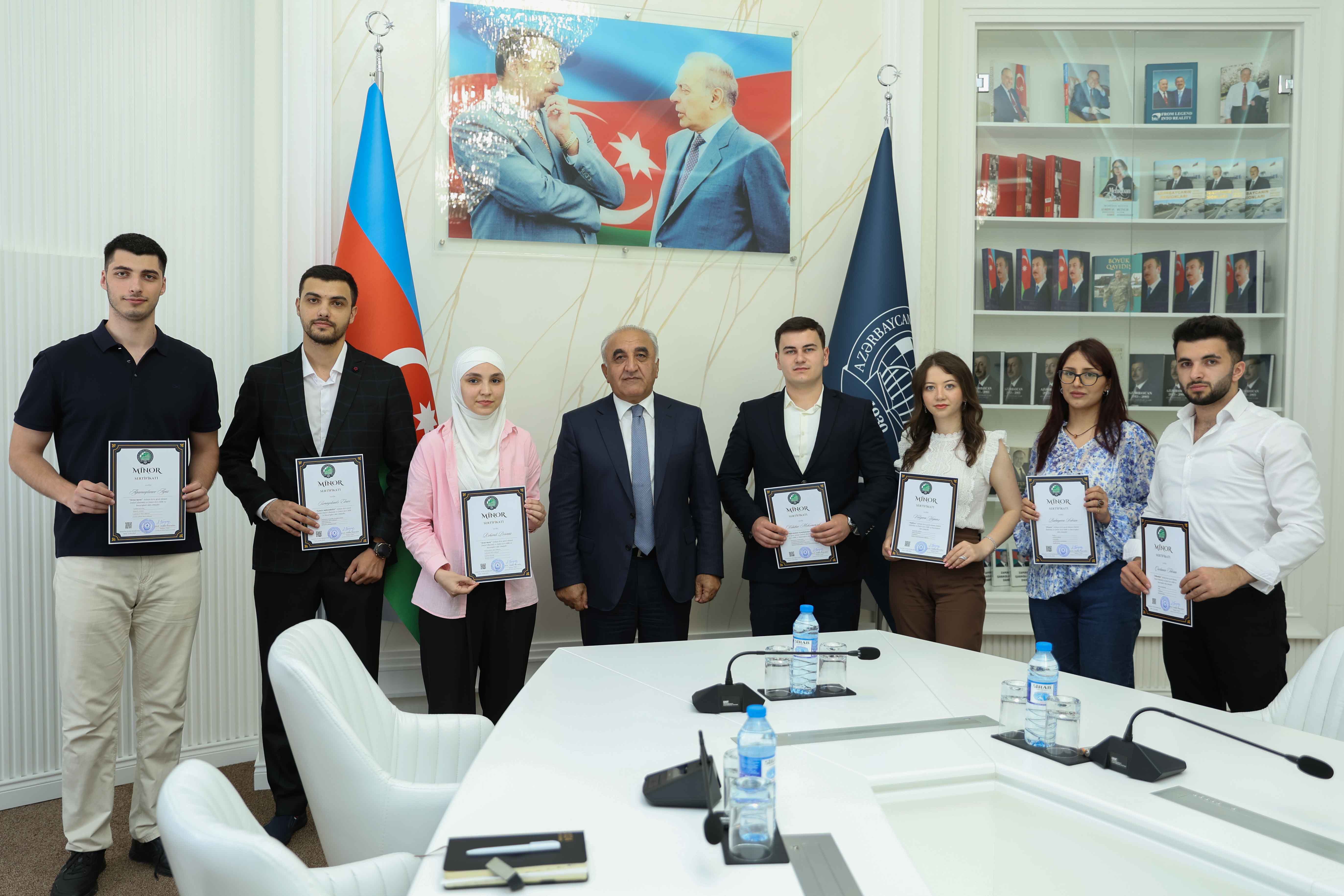 UNEC-in “Minor” proqramının ilk məzunlarına sertifikatlar təqdim olundu - FOTO