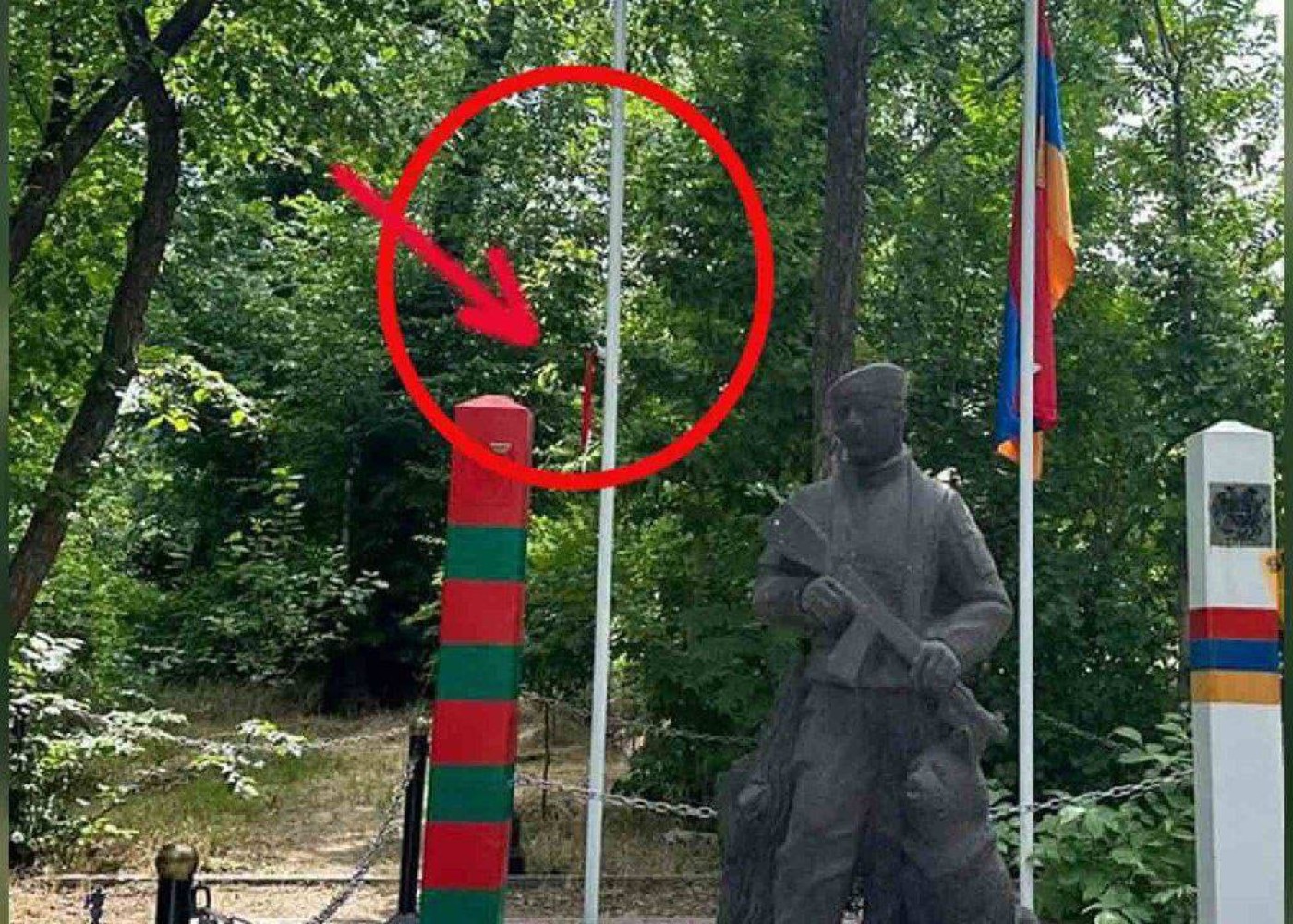 İrəvanda Rusiya bayrağı söküldü - Gerbi sındırıldı