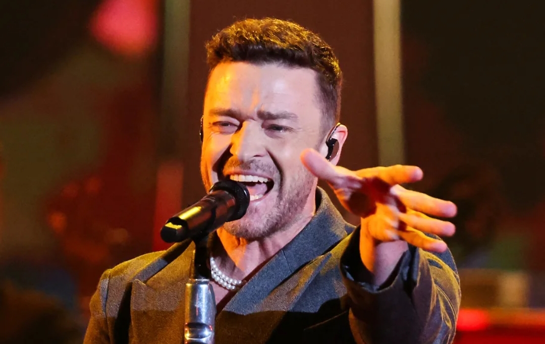 Məşhur müğənni həbs edildi