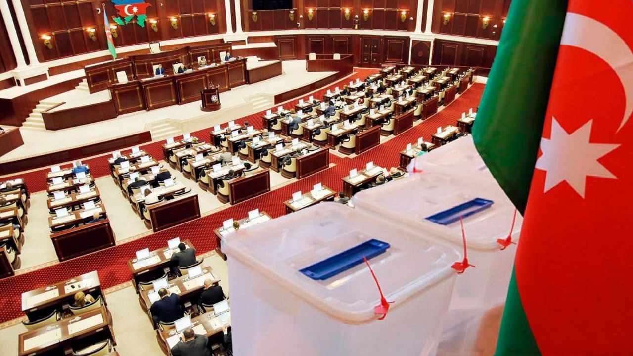 YAP-dan olmayan deputatlardan parlamentin buraxılmasına REAKSİYA
