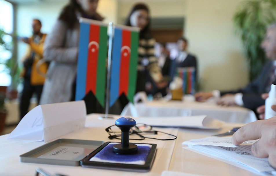 Azərbaycan tarixində altıncı növbədənkənar SEÇKİ
