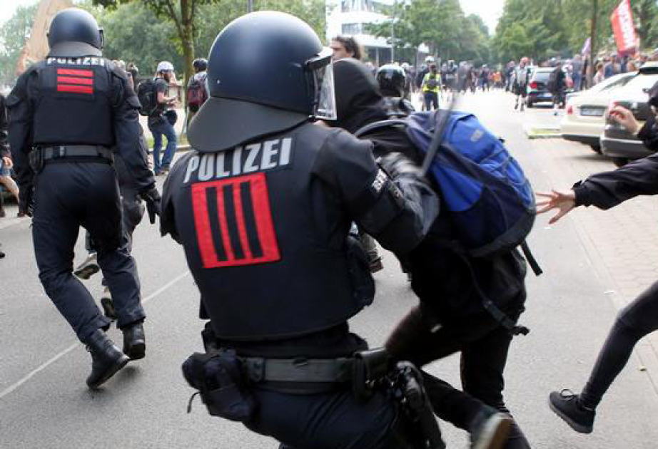 Almaniyada polis zorakılığı