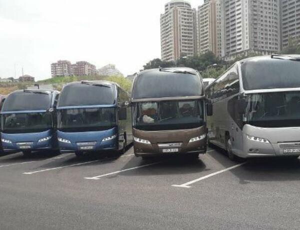 Sərnişin daşıyan avtobuslar üçün rəng tələbi qüvvəyə mindi