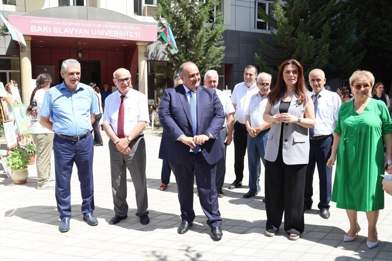 BSU-da tələbələrin əl işlərindən ibarət sərgi - FOTO