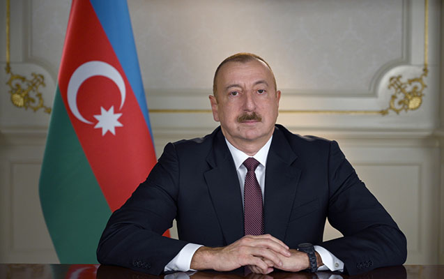 Prezident Fikrət Əzizovu ordenlə təltif etdi