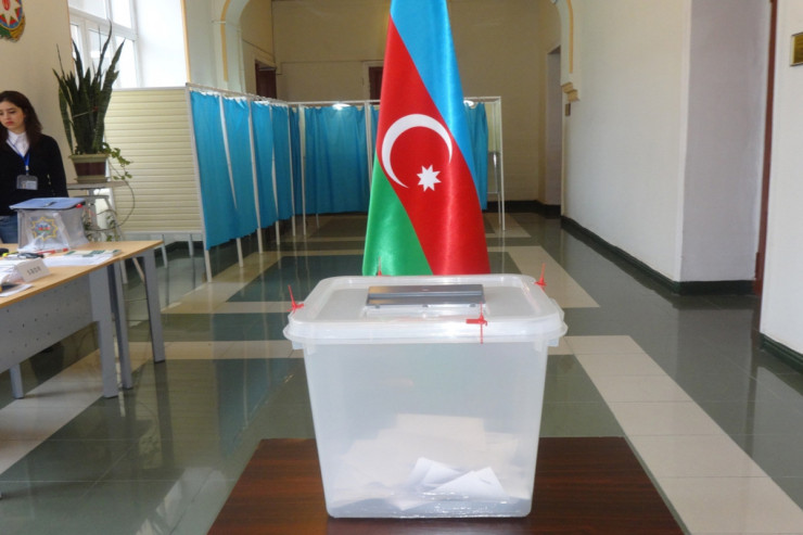 MSK 128 müşahidəçi qeydə alıb