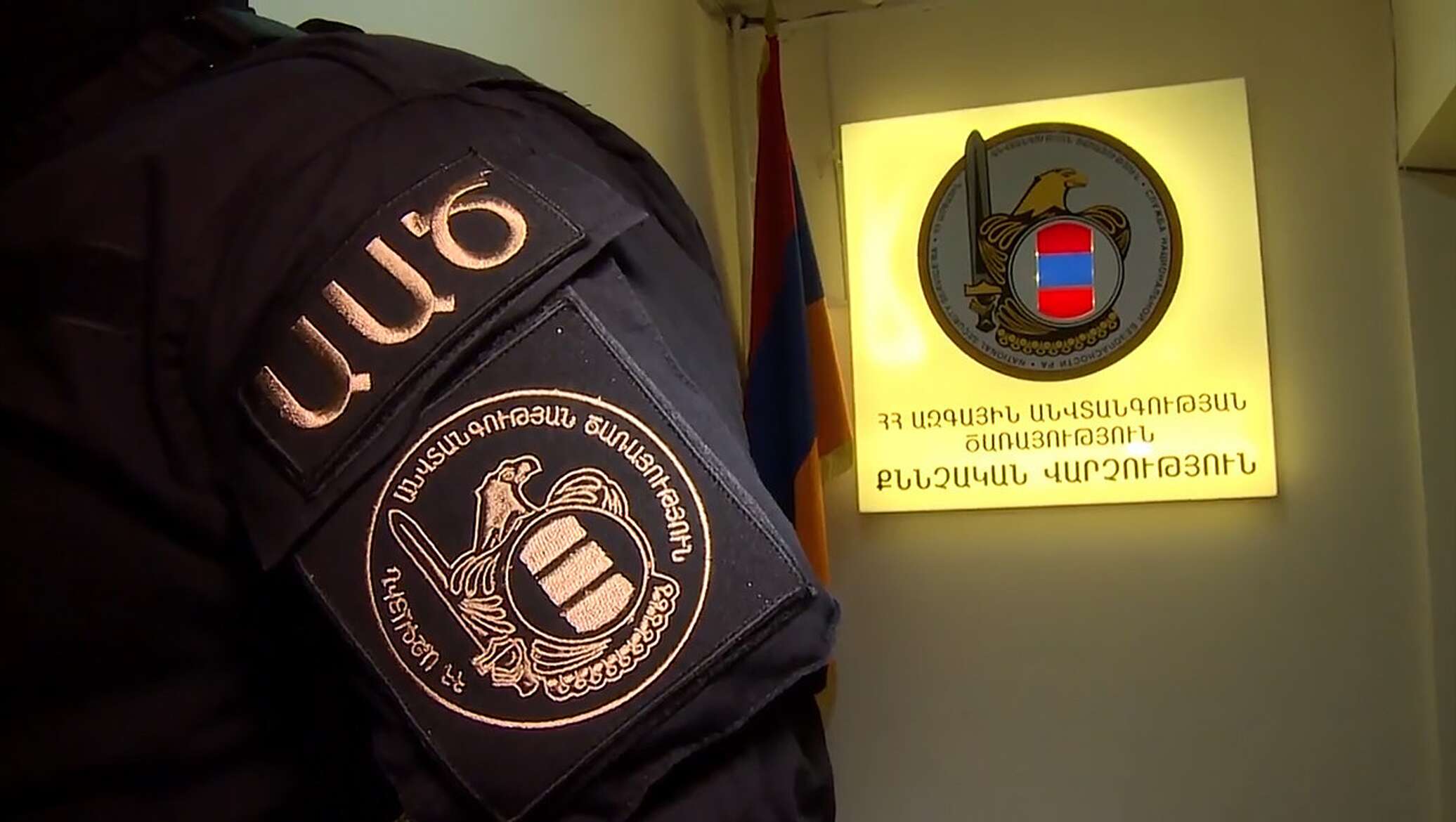 Ermənistanda 9 hərbi komissar rüşvət almaqda ittiham olunur