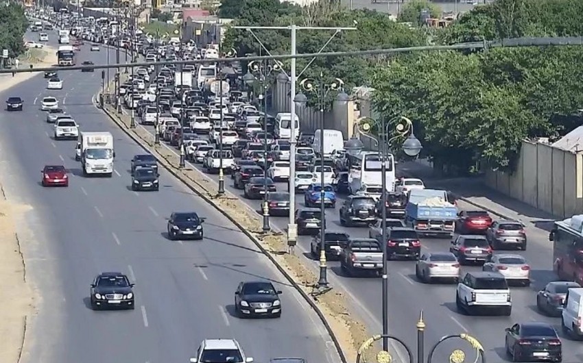 Bakıda tıxac olan yolların SİYAHISI
