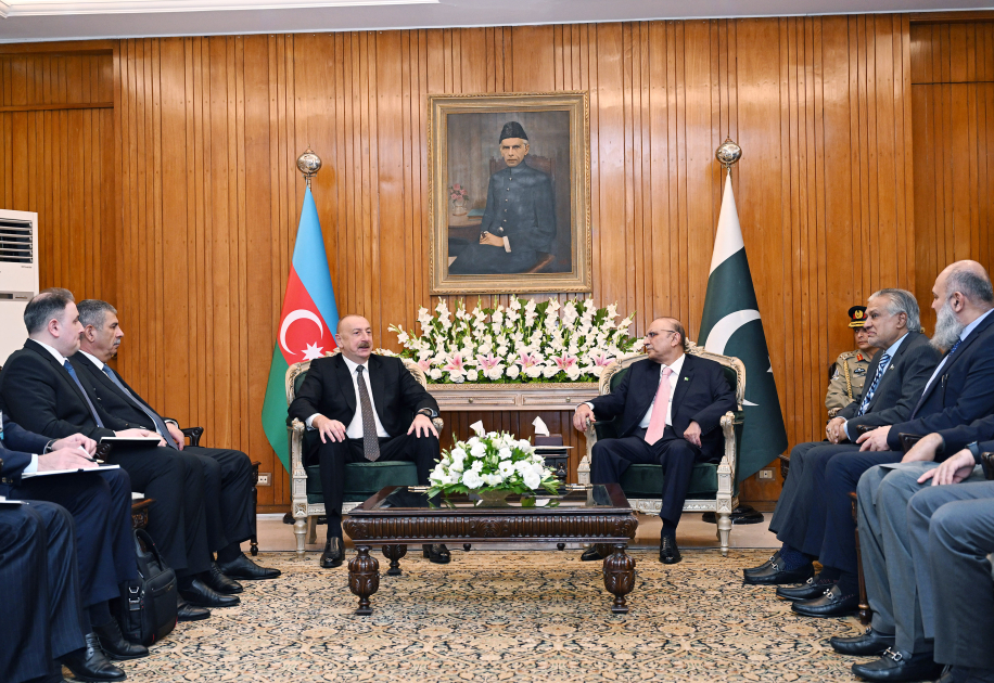 İlham Əliyev Pakistan Prezidenti ilə geniş tərkibdə görüşüb - YENİLƏNİB