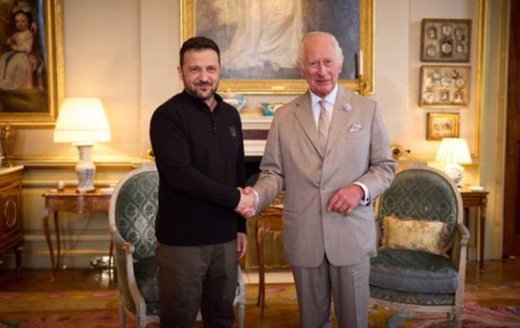 Britaniya kralı Zelenskini qəbul etdi